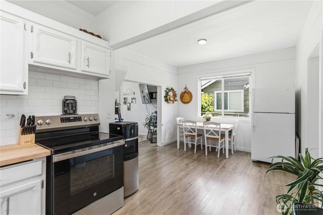 704 Columbia Street, Kelso, WA 98626