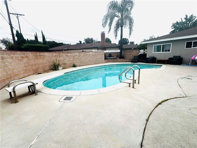 16713 Sunburst Street, North Hills, CA 91343