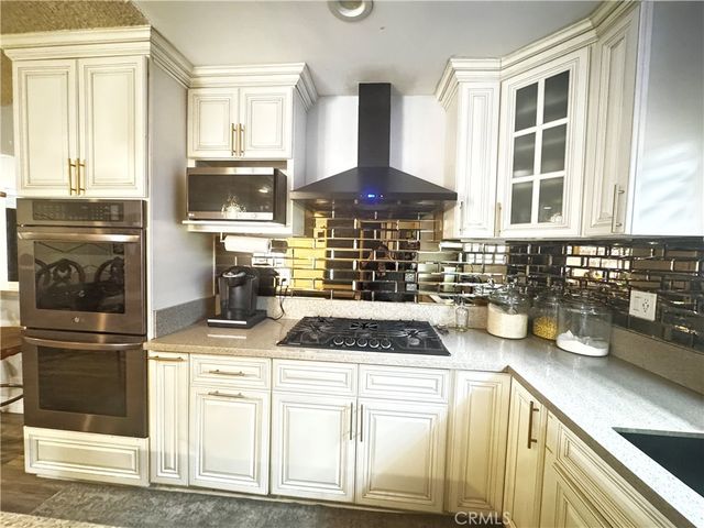 16713 Sunburst Street, North Hills, CA 91343
