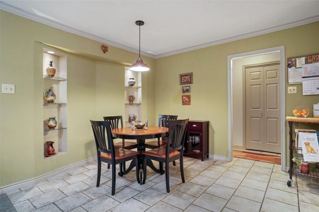 2847 Oak Forest Drive, Grapevine, TX 76051