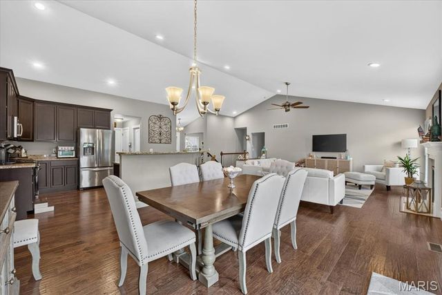 607 W Laura Court, Columbia, IL 62236
