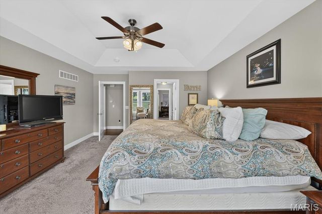 607 W Laura Court, Columbia, IL 62236