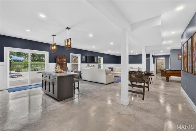 607 W Laura Court, Columbia, IL 62236
