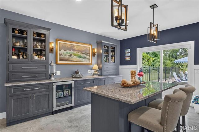 607 W Laura Court, Columbia, IL 62236