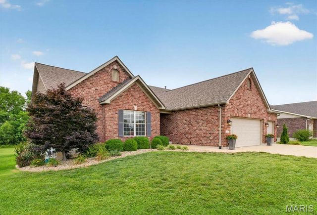 607 W Laura Court, Columbia, IL 62236