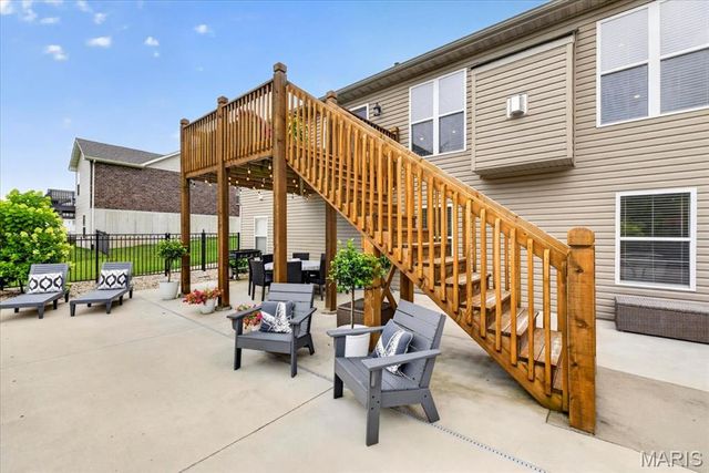 607 W Laura Court, Columbia, IL 62236