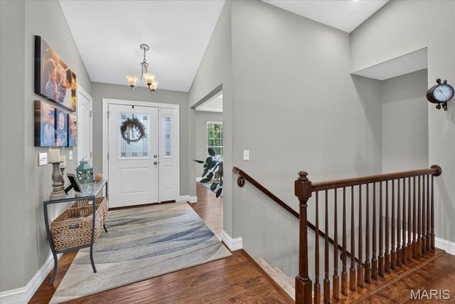 607 W Laura Court, Columbia, IL 62236