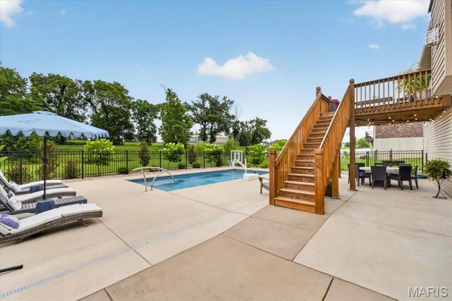 607 W Laura Court, Columbia, IL 62236
