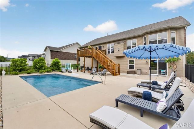607 W Laura Court, Columbia, IL 62236