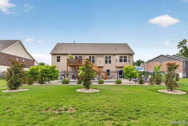 607 W Laura Court, Columbia, IL 62236