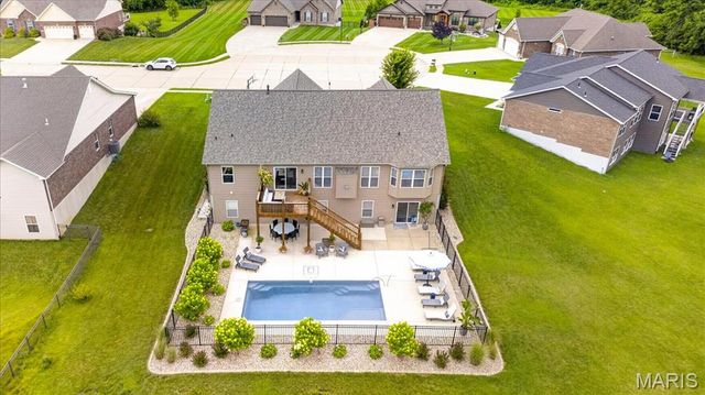 607 W Laura Court, Columbia, IL 62236