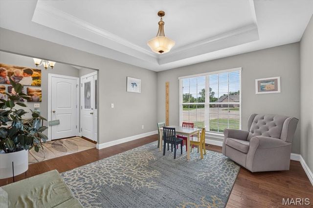 607 W Laura Court, Columbia, IL 62236