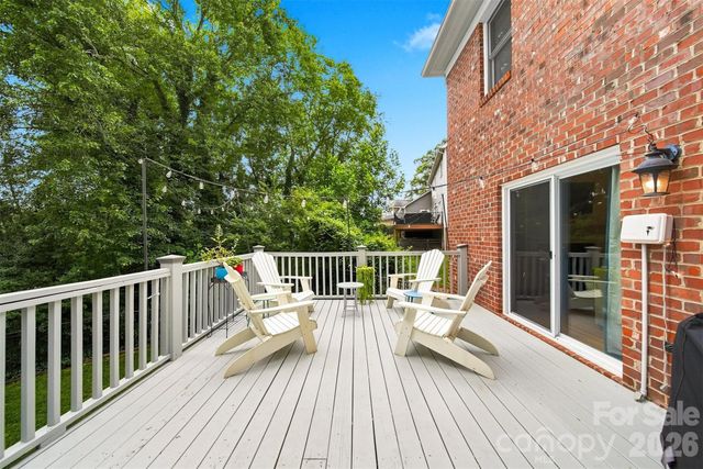 354 41st Avenue Place NW, Hickory, NC 28601