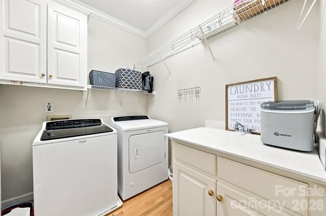 354 41st Avenue Place NW, Hickory, NC 28601