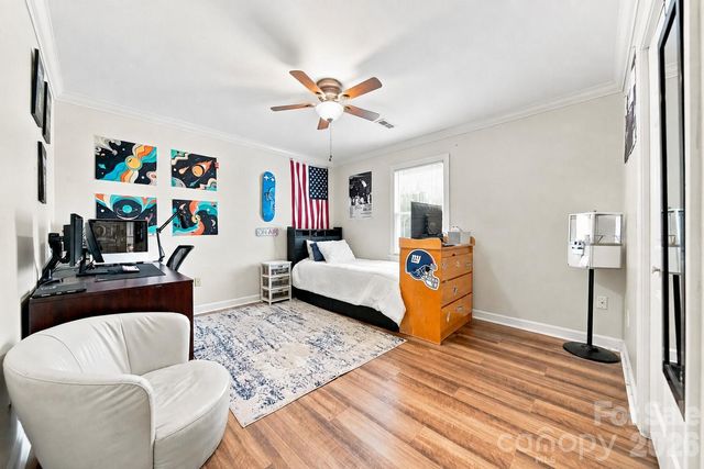 354 41st Avenue Place NW, Hickory, NC 28601