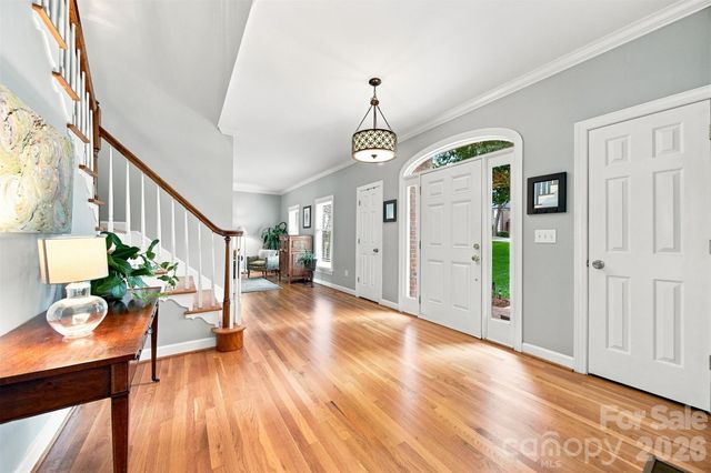 354 41st Avenue Place NW, Hickory, NC 28601