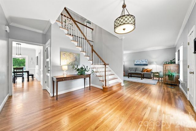 354 41st Avenue Place NW, Hickory, NC 28601