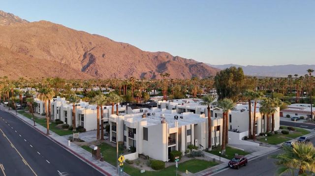 1400 E Palm Canyon Drive 214, Palm Springs, CA 92264