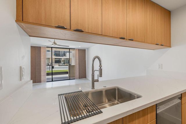 1400 E Palm Canyon Drive 214, Palm Springs, CA 92264