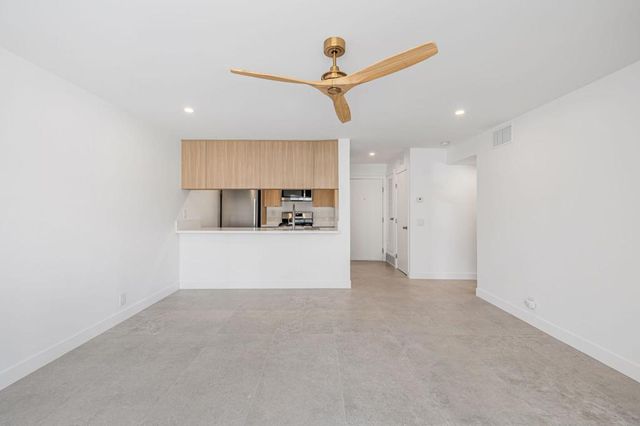 1400 E Palm Canyon Drive 214, Palm Springs, CA 92264