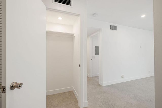 1400 E Palm Canyon Drive 214, Palm Springs, CA 92264