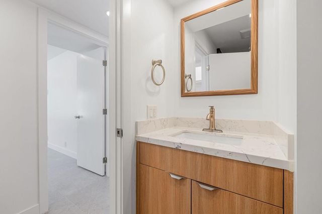 1400 E Palm Canyon Drive 214, Palm Springs, CA 92264