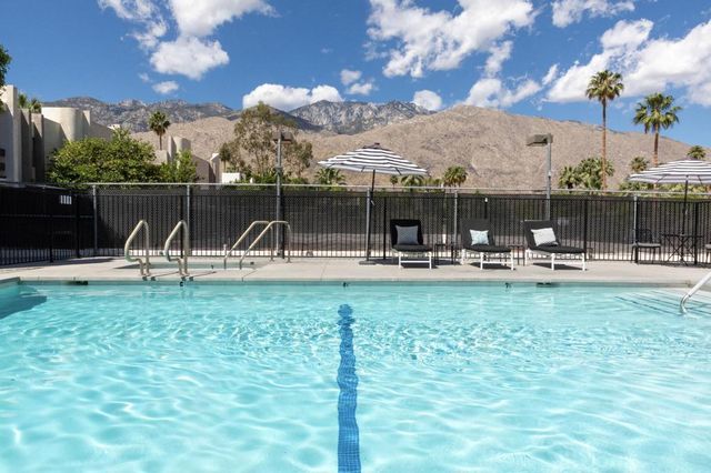 1400 E Palm Canyon Drive 214, Palm Springs, CA 92264