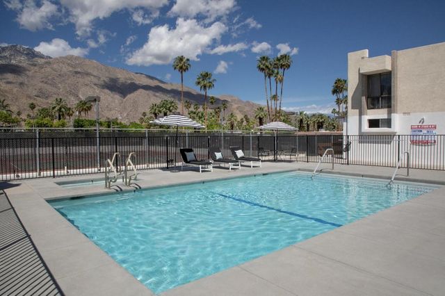 1400 E Palm Canyon Drive 214, Palm Springs, CA 92264