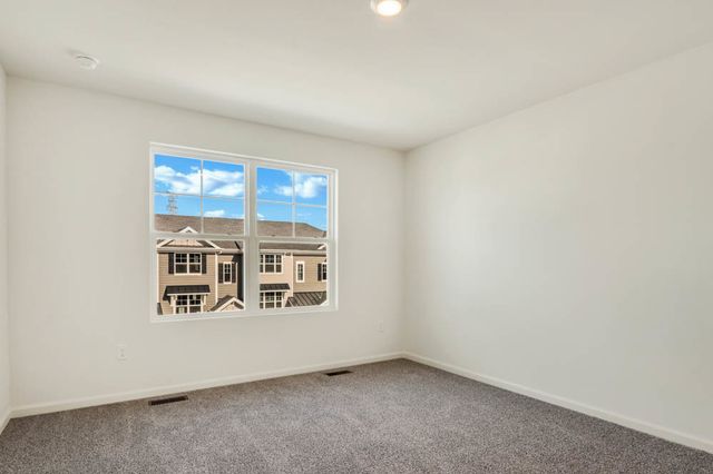 2052 Yellowstone Boulevard, Mundelein, IL 60060