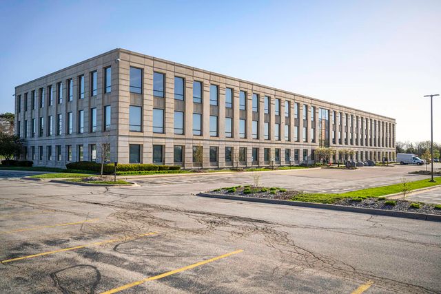 2052 Yellowstone Boulevard, Mundelein, IL 60060