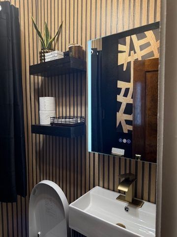 10037 S Morgan Street, Chicago, IL 60643