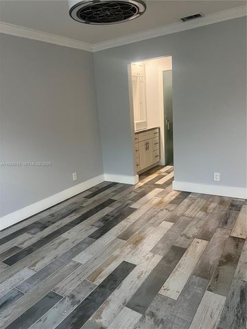 1070 NW 53rd St, Deerfield Beach, FL 33064