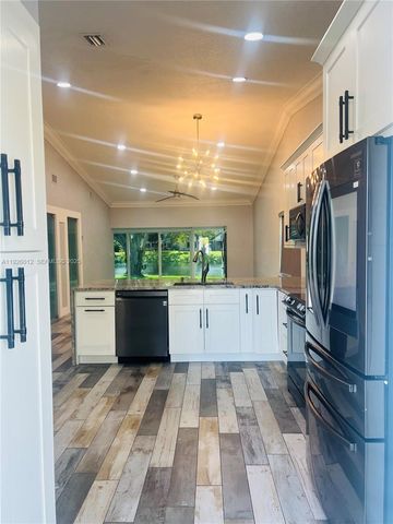 1070 NW 53rd St, Deerfield Beach, FL 33064