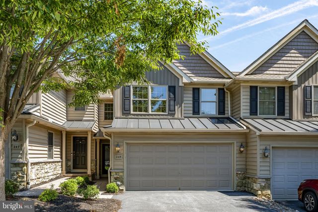 249 FIELDCREST LN, Ephrata, PA 17522