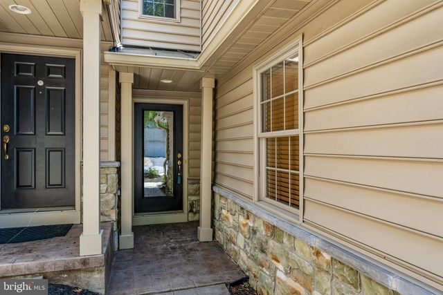 249 FIELDCREST LN, Ephrata, PA 17522