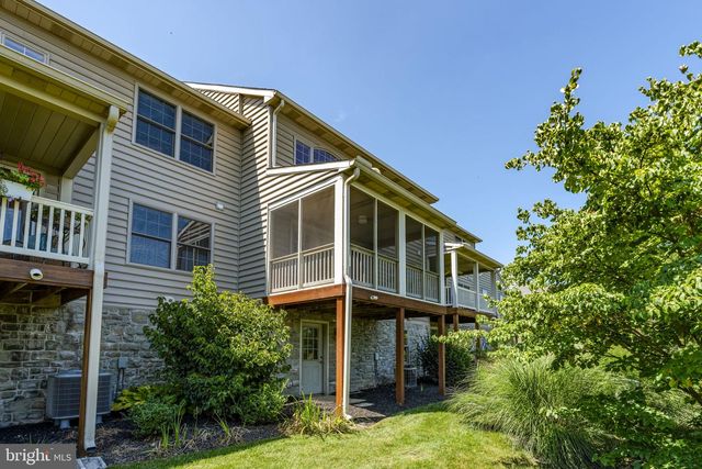249 FIELDCREST LN, Ephrata, PA 17522