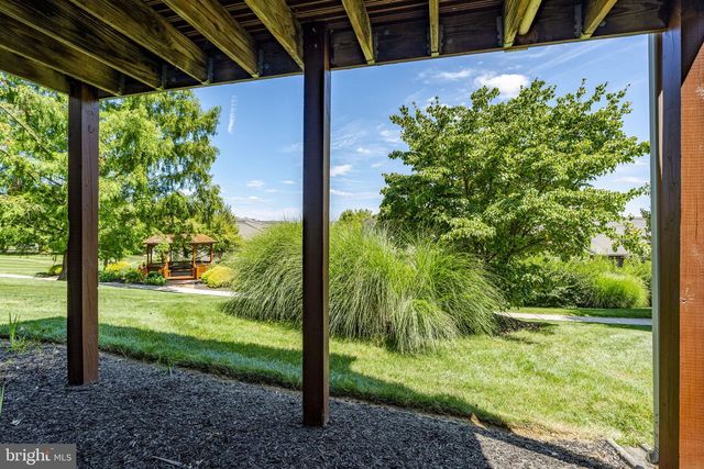 249 FIELDCREST LN, Ephrata, PA 17522