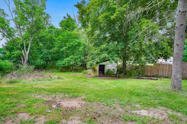 30 Smith Road, Pleasant Valley, NY 12569