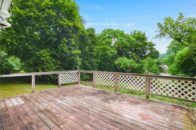 30 Smith Road, Pleasant Valley, NY 12569