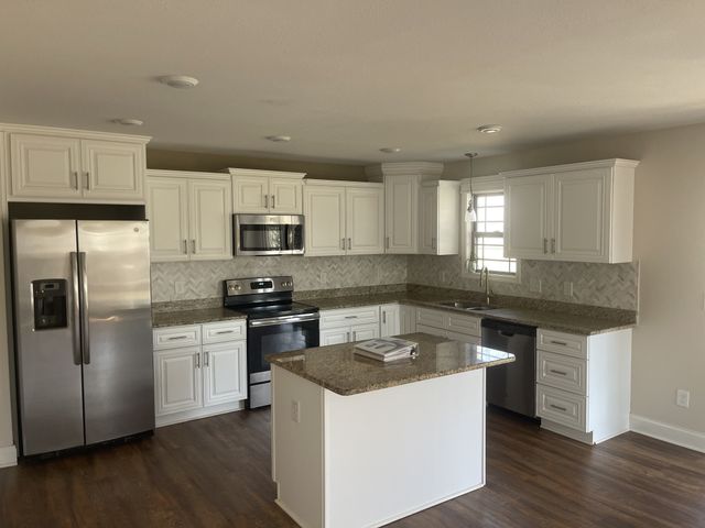 1304 Abby Lou Dr, Clarksville, TN 37040