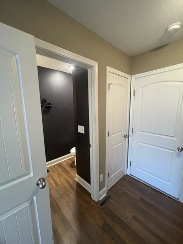 1304 Abby Lou Dr, Clarksville, TN 37040