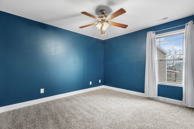 1304 Abby Lou Dr, Clarksville, TN 37040