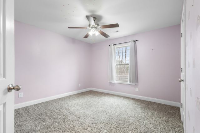 1304 Abby Lou Dr, Clarksville, TN 37040