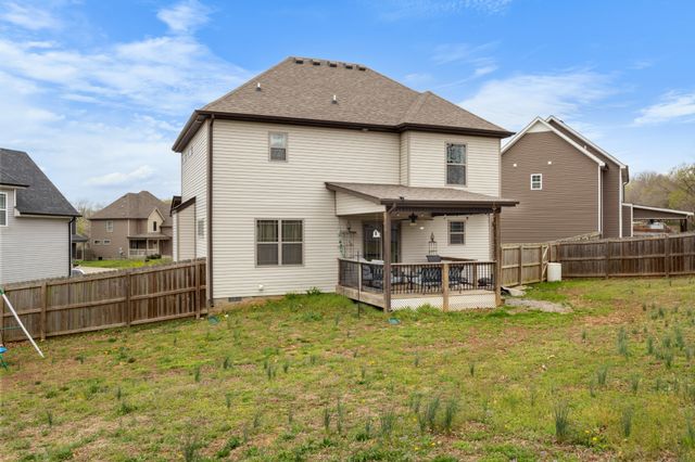 1304 Abby Lou Dr, Clarksville, TN 37040
