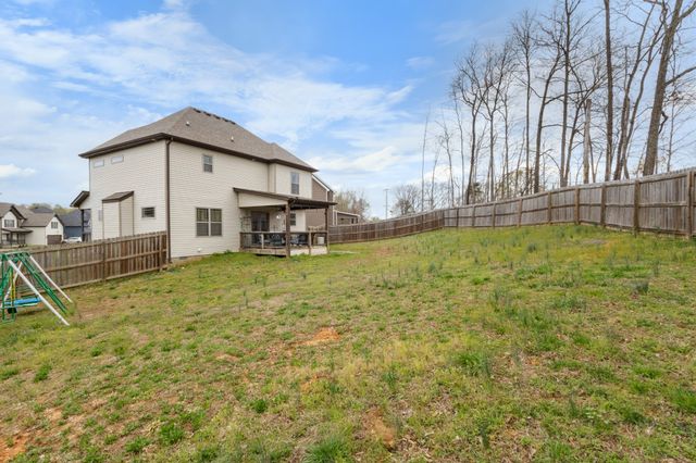 1304 Abby Lou Dr, Clarksville, TN 37040