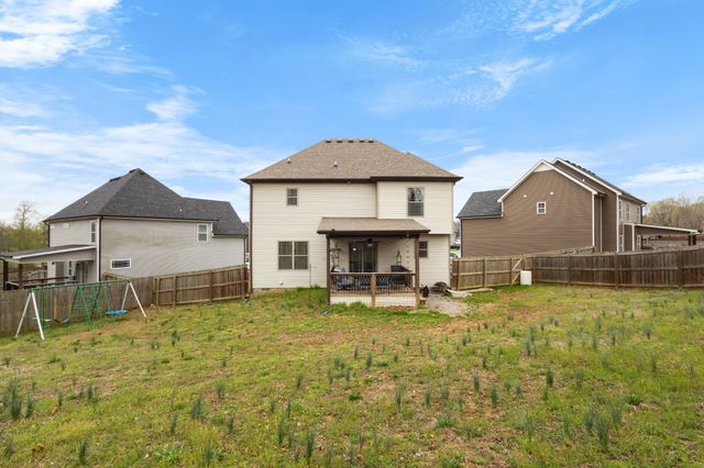 1304 Abby Lou Dr, Clarksville, TN 37040