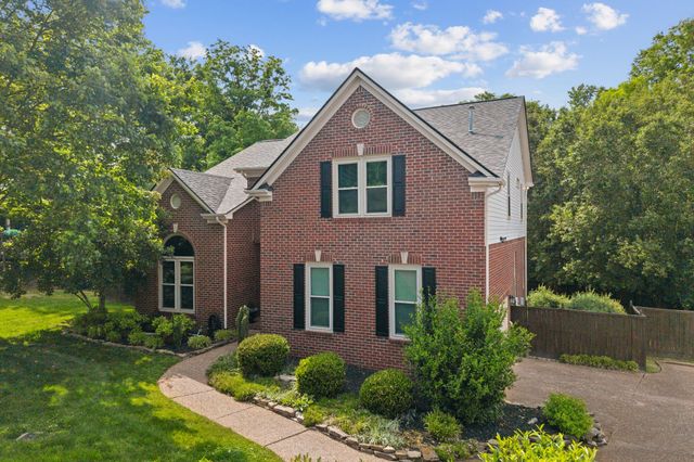 505 Windcrest Ct, Franklin, TN 37069