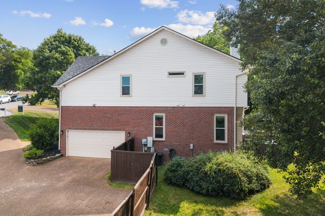 505 Windcrest Ct, Franklin, TN 37069