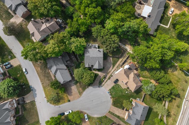 505 Windcrest Ct, Franklin, TN 37069