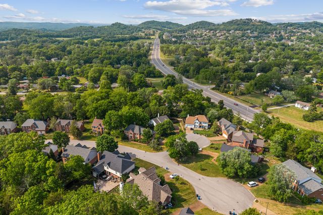 505 Windcrest Ct, Franklin, TN 37069